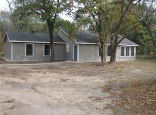 623 N Berry Rdg, Caldwell, TX 77836