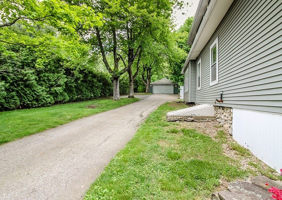 105 Bailey Rd, Holden, MA 01520 Zillow