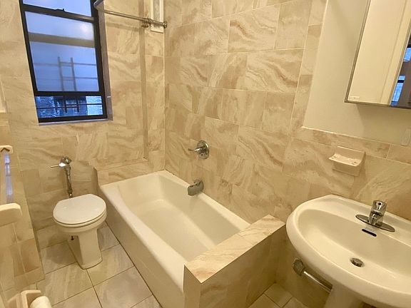 5th image of 546 W 147th St #3F