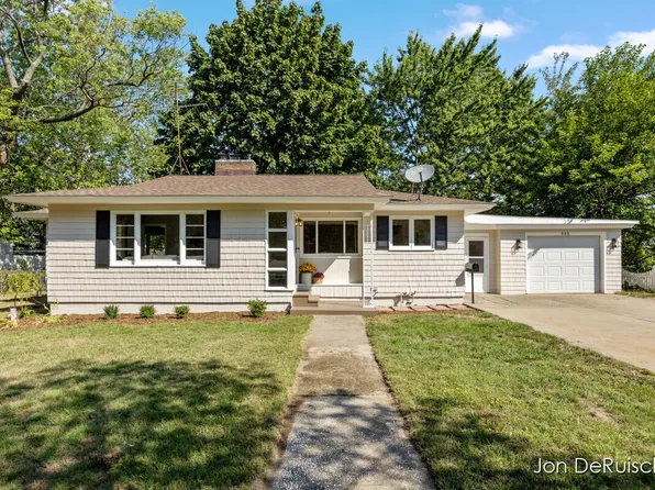 333 W 28th St, Holland, MI 49423