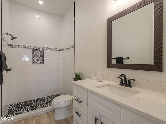 4th image of 6 Willow Trace Dr
