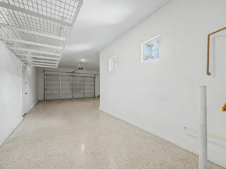 13103 N 174th Dr — Photo 50