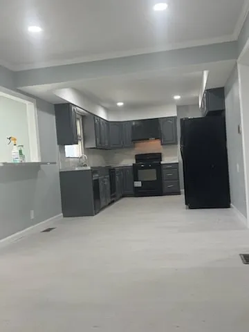 3 bed, 1.5 bath, 2237 sqft, $2,200 — Photo 1