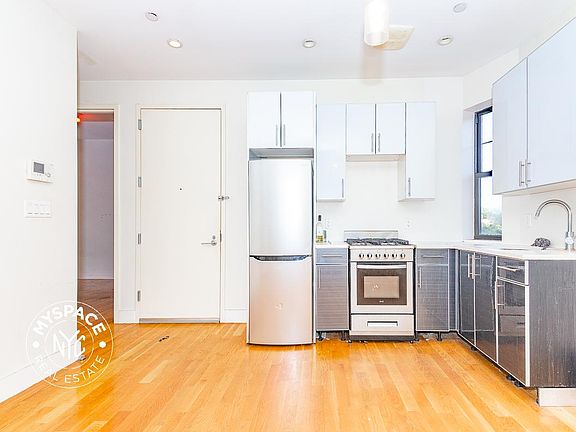 2nd image of 40 Malcolm X Blvd APT 2D