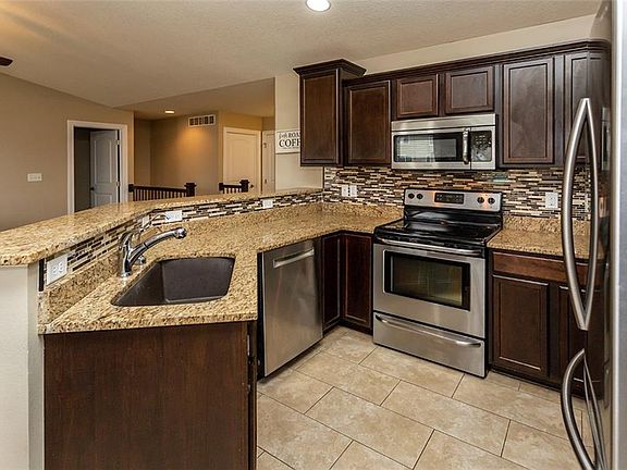 5th image of 9635 Davis Dr