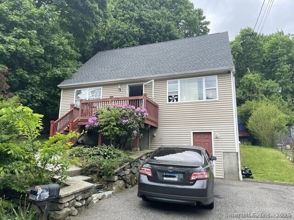 198 Charles St, Waterbury, CT 06708