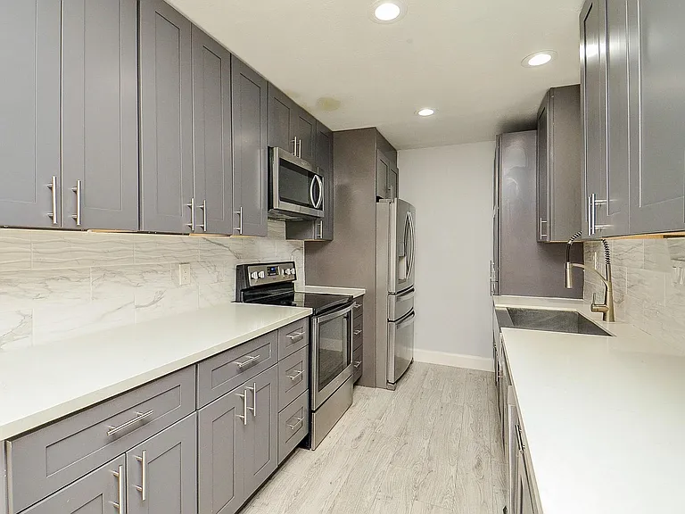 12633 Memorial Dr #174 — Photo 8