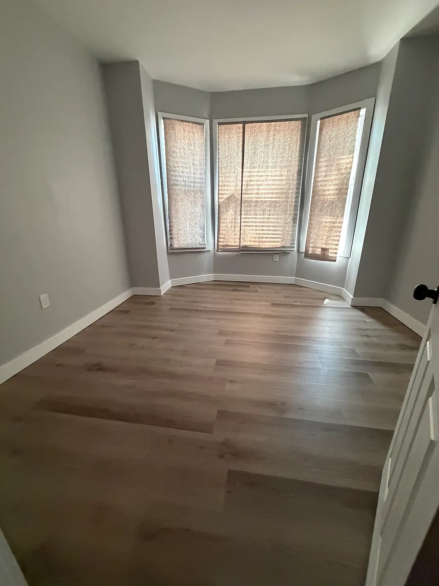 Building Photo - 113 Elizabeth Ave #1
