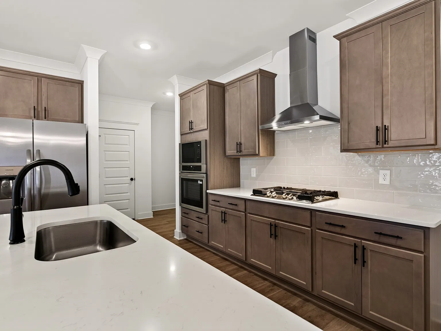 2 bed, 1650 sqft, $2,200 — Photo 4