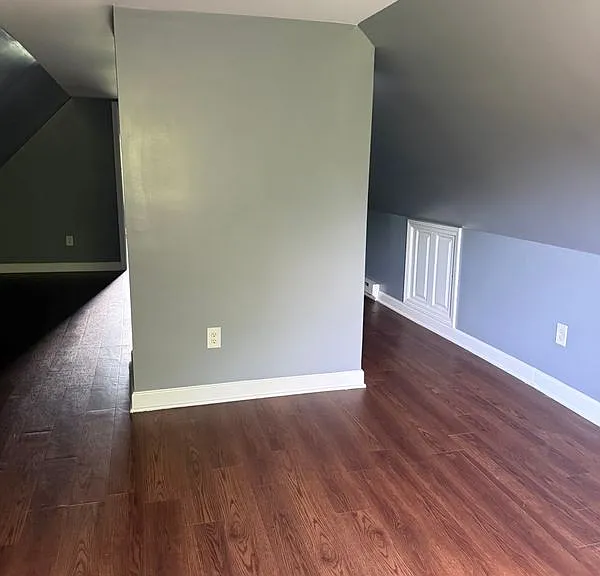400 Greenwich Ave — Photo 11