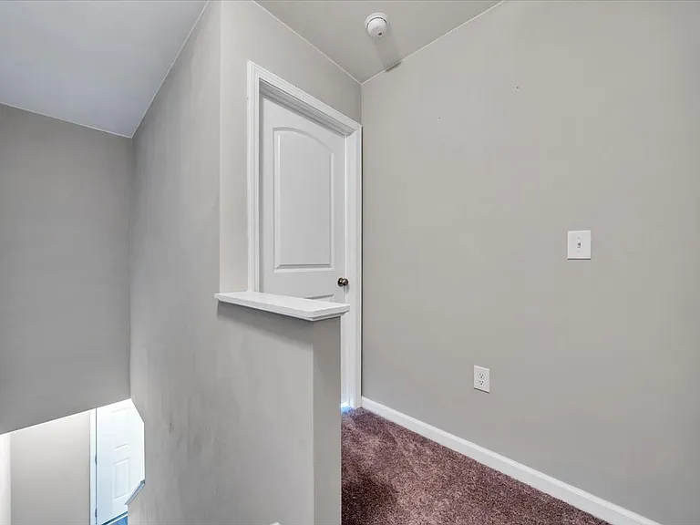 6837 Village Green Dr — Photo 14