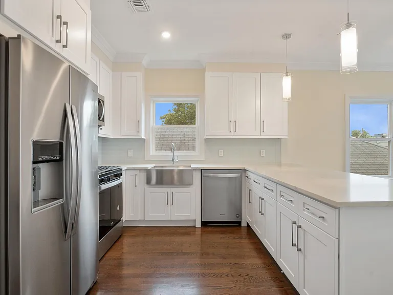 106 Patterson St — Photo 10