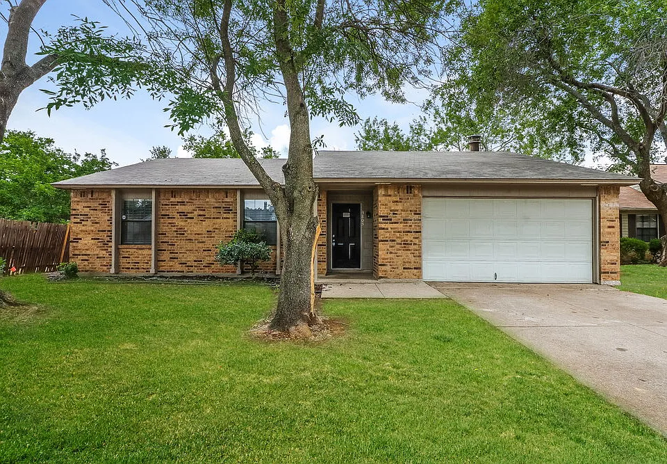 3805 Bee Tree Ln