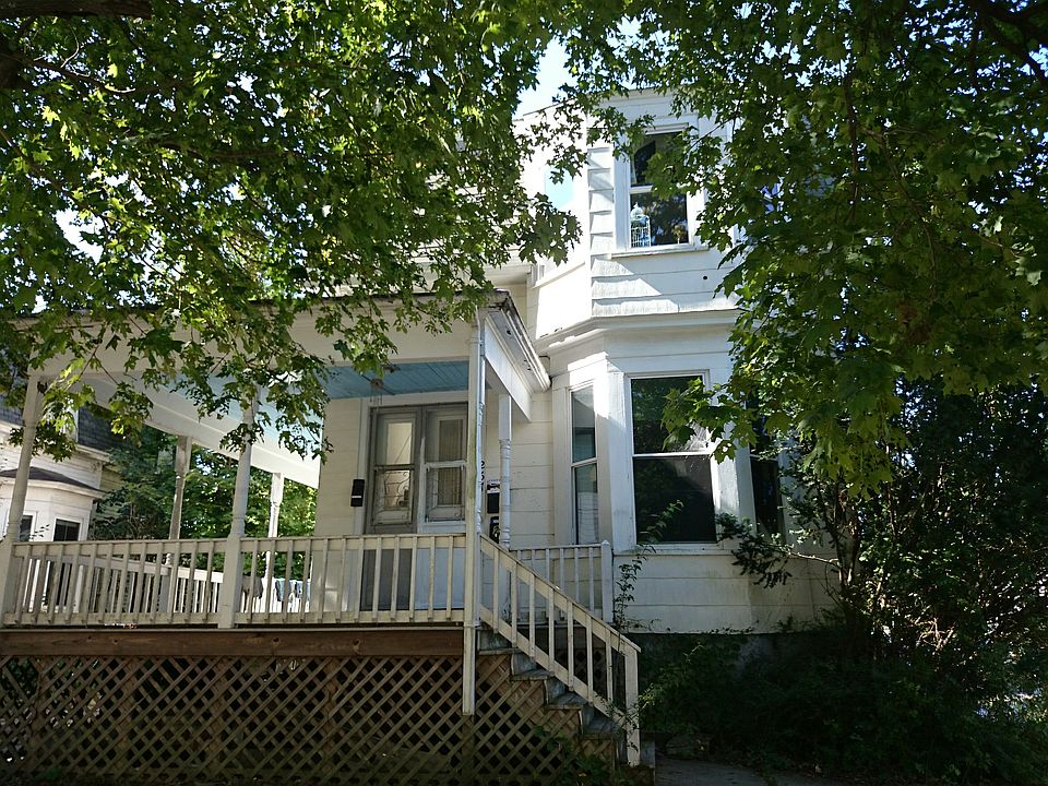 2nd image of 267 Park St