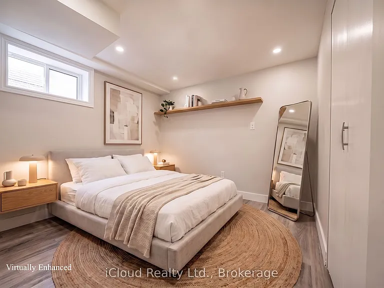 328 Wilson Rd S #LOWER — Photo 14