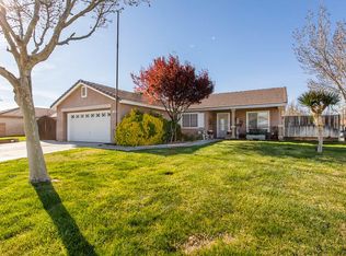 6052 Golding Dr, Lancaster, CA 93536