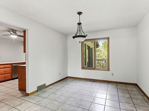 5th image of 2133 Trumble Ct