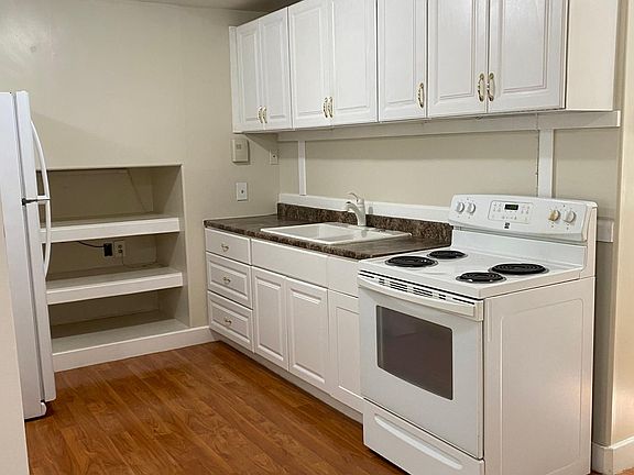 5th image of 2605 Lakeshore Blvd #A