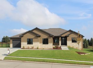 12214 Carpenter St, Papillion, NE 68046