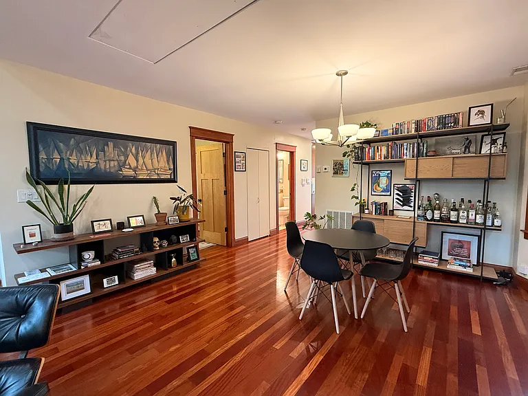 2847 N Sacramento Ave #2 — Photo 9