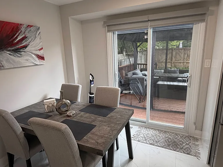 118 Athabaska Rd — Photo 12