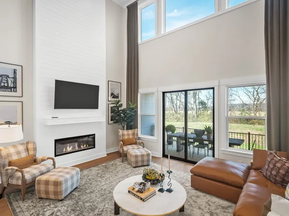 2068 Conductor Ln, Thompsons Station, TN 37179