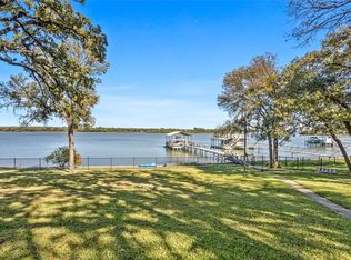 916 Kimbrough Rd, Azle, TX 76020