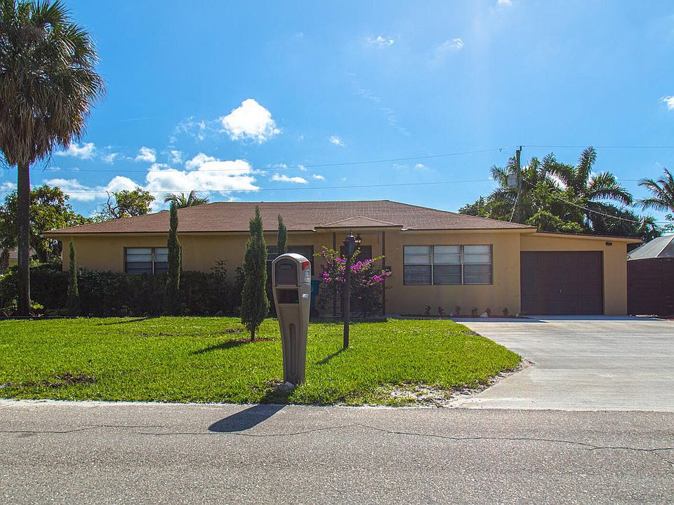 1st image of 130 SW 14th Ave