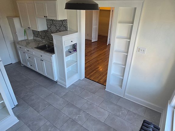 3rd image of 12206 Clifton Blvd #44