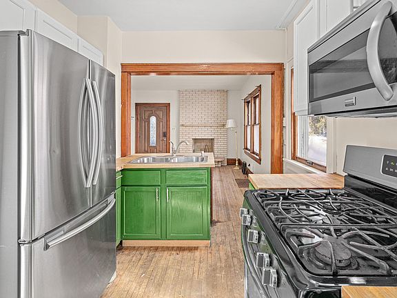 5th image of 4115 Nokomis Ave