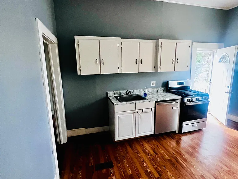 513 Creswell Ave — Photo 15