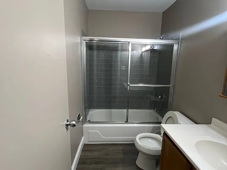 2252 W Nichols Rd — Photo 3