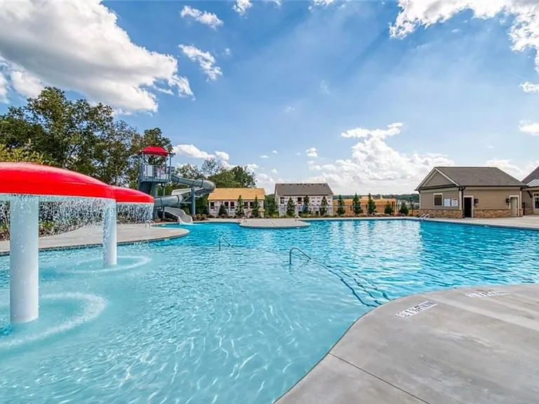 344 Overlook Ct — Photo 3