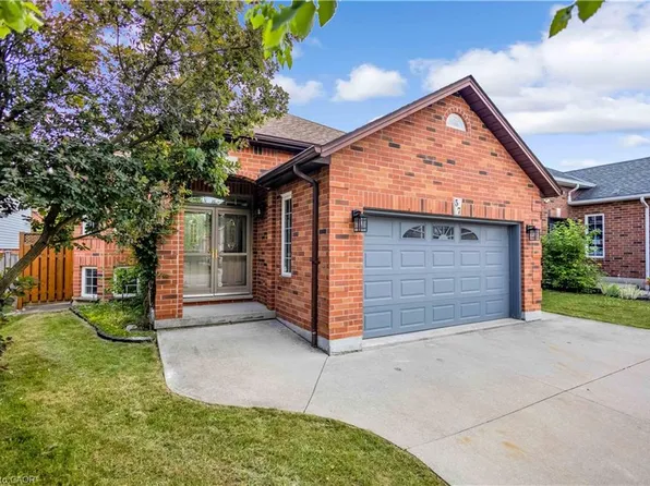 57 Hepburn Cres, Hamilton, ON L9C 7S5