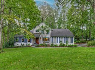 10164 Clover Glen Dr, Vienna, VA 22181