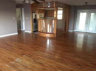 26 Columbus Dr, Bayonne, NJ 07002