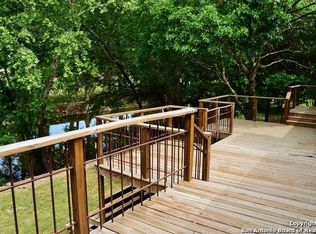 621 Riverside Dr, New Braunfels, TX 78130