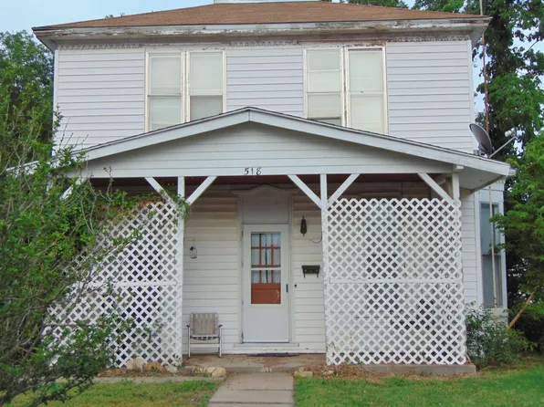 518 N School St, Augusta, KS 67010