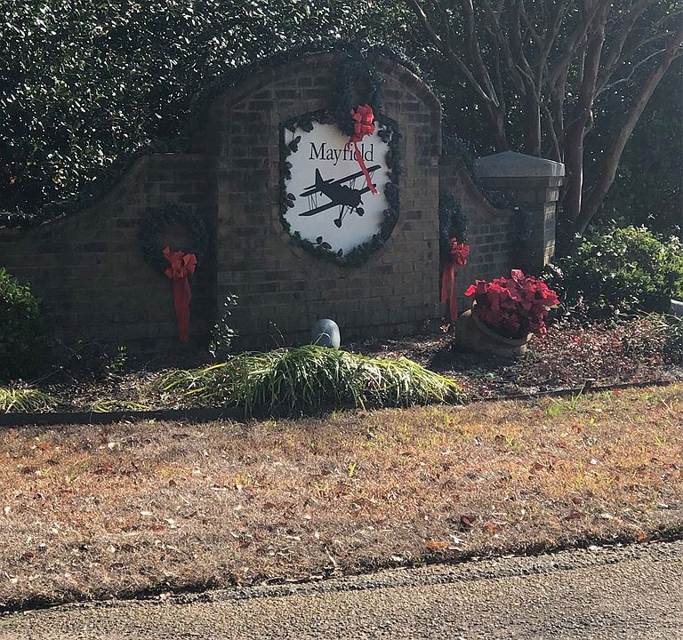 2nd image of 1255 Monterey Dr