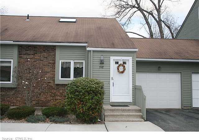 1st image of 707 Sand Stone Dr
