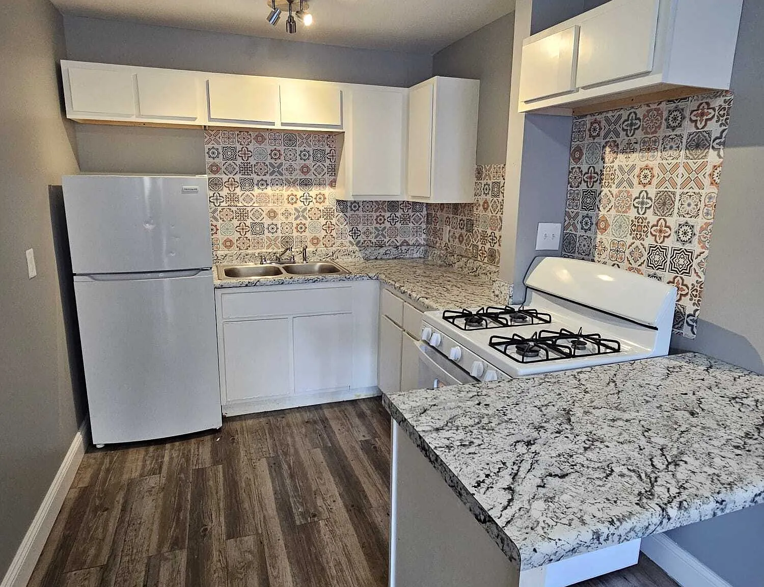 205 East Nettleton Avenue — Photo 2