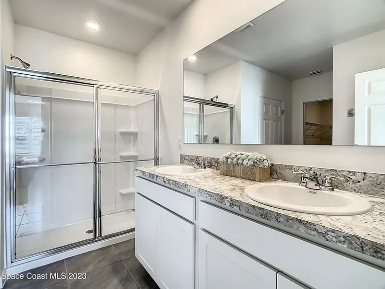2243 Capital Dr SE — Photo 5