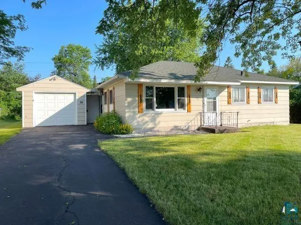 92 Banks Blvd, Silver Bay, MN 55614