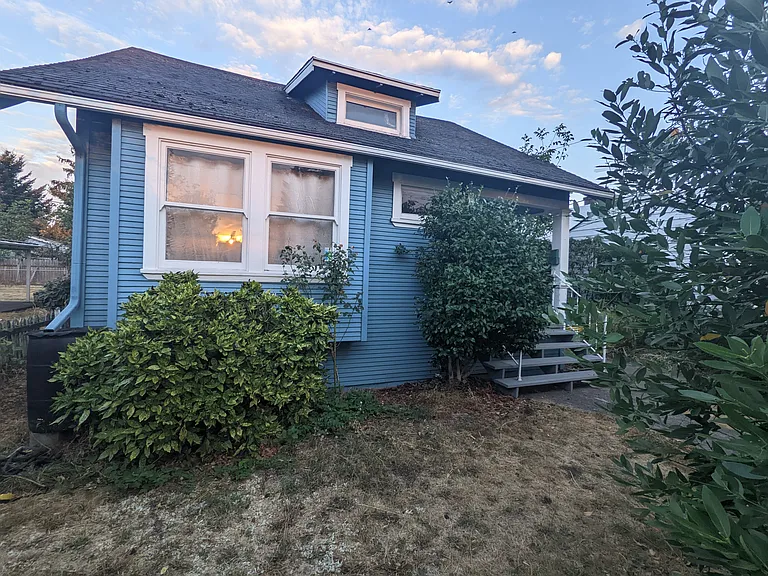 3916 SE 71st Ave — Photo 2