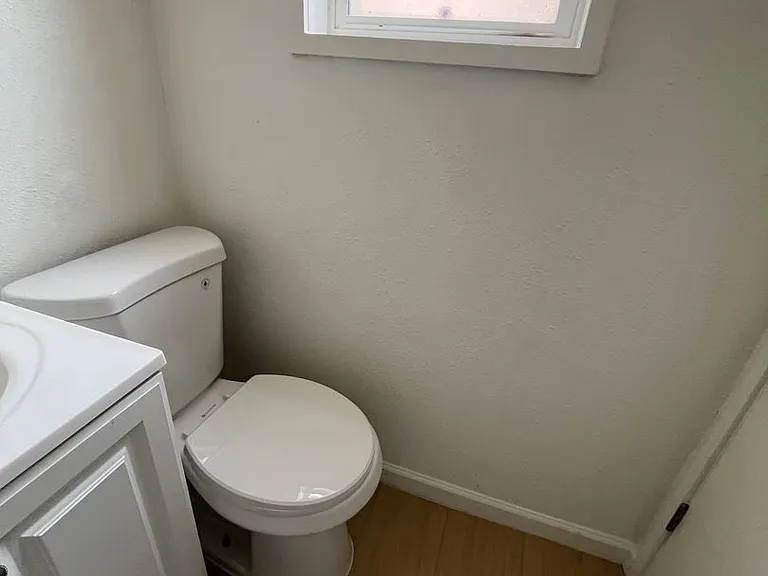 842 Alamitos Ave — Photo 15