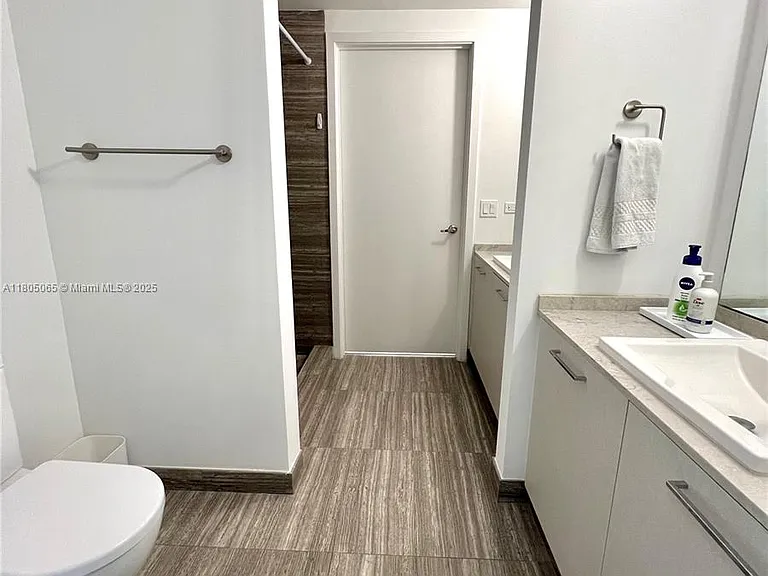 1010 Brickell Ave #4205 — Photo 27