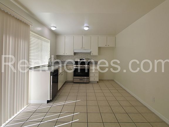 3rd image of 8957 Bogata Cir