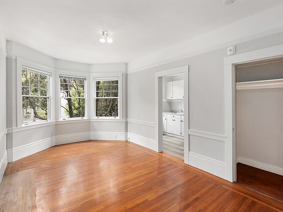 2nd image of 719 Fillmore St #200