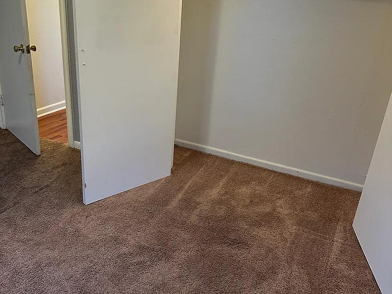1328 Dupas St — Photo 5