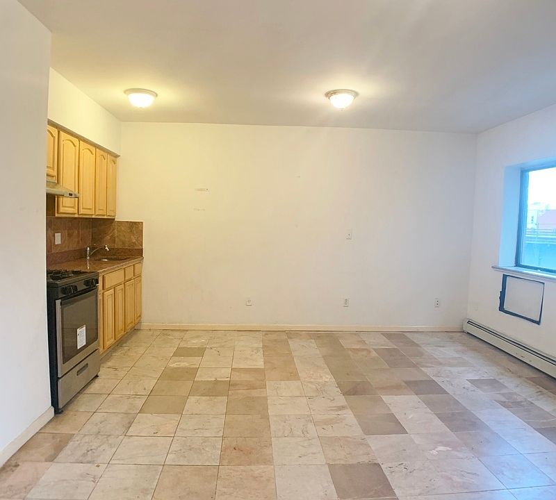 1st image of 35-16 31st St #3FF